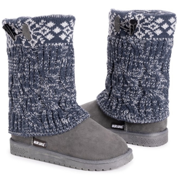 🐻MUK LUKS Cheryl Boots in Gray/Blue Fairisle with Snowflake Print Top - Picture 3 of 16